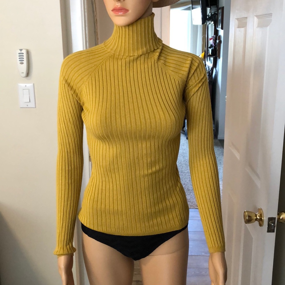 I NC Sweater